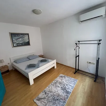 Studio In Old Town- With Parking