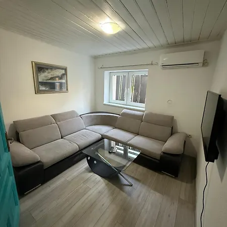 In Old Town- With Parking 4* Mostar