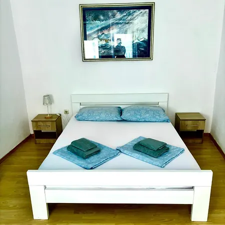 Konukevi In Old Town- With Parking